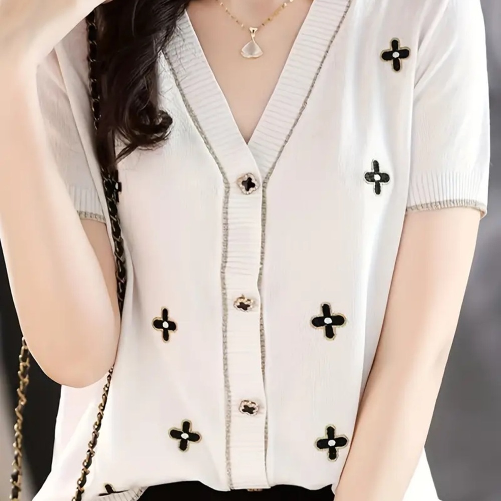 Autumn/Winter Four Leaf Clover Sweater